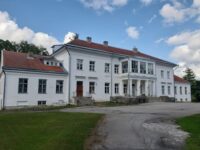 Kohila mõisa peahoone Kohila vallas Raplamaal 2023. aasta suvel