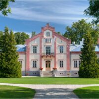 Pädaste mõis 2010, Wikipedia